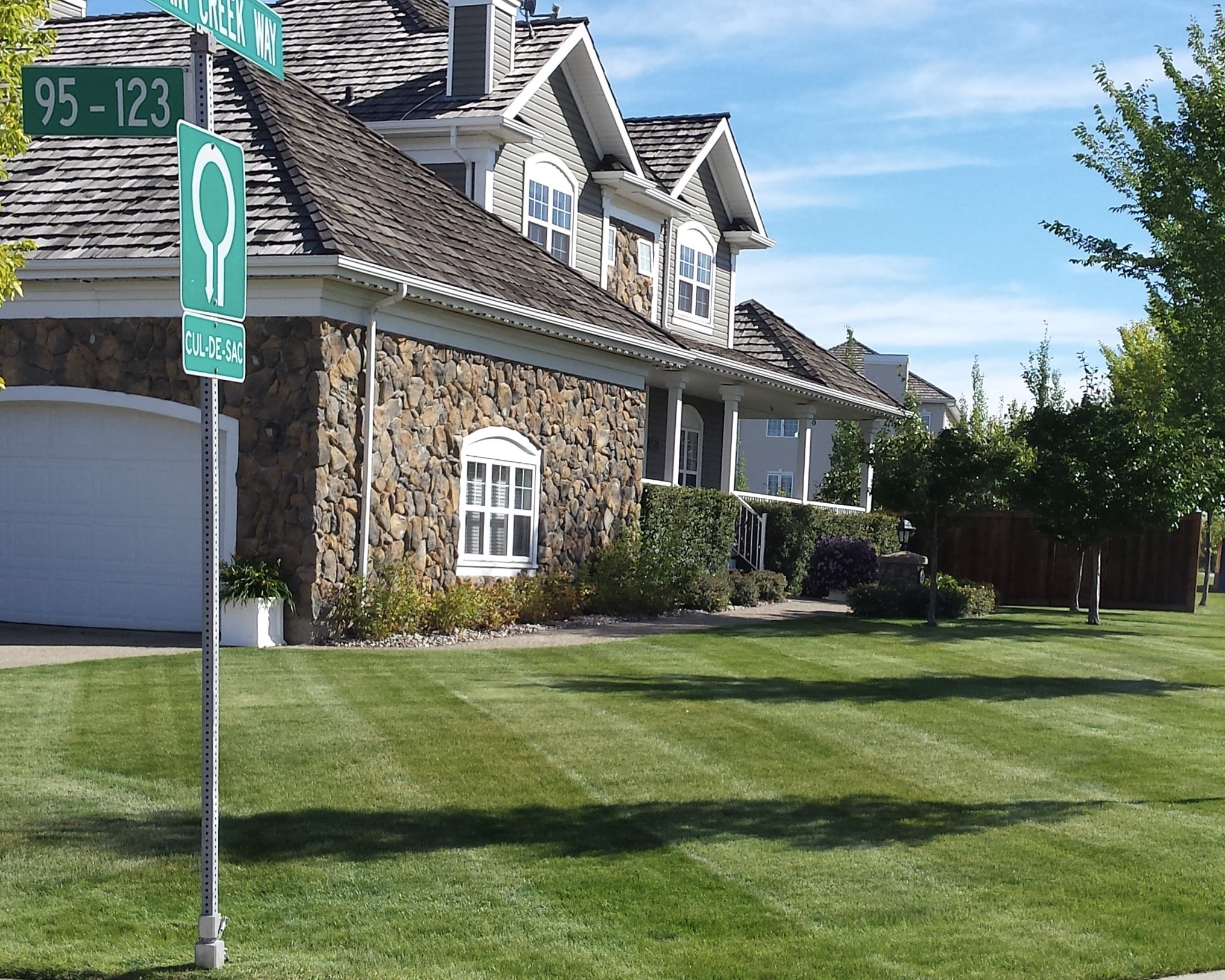 weekly lawn care services in calgary area